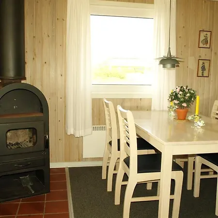 Holiday Rauhesvej A- 3661 Bjerregard